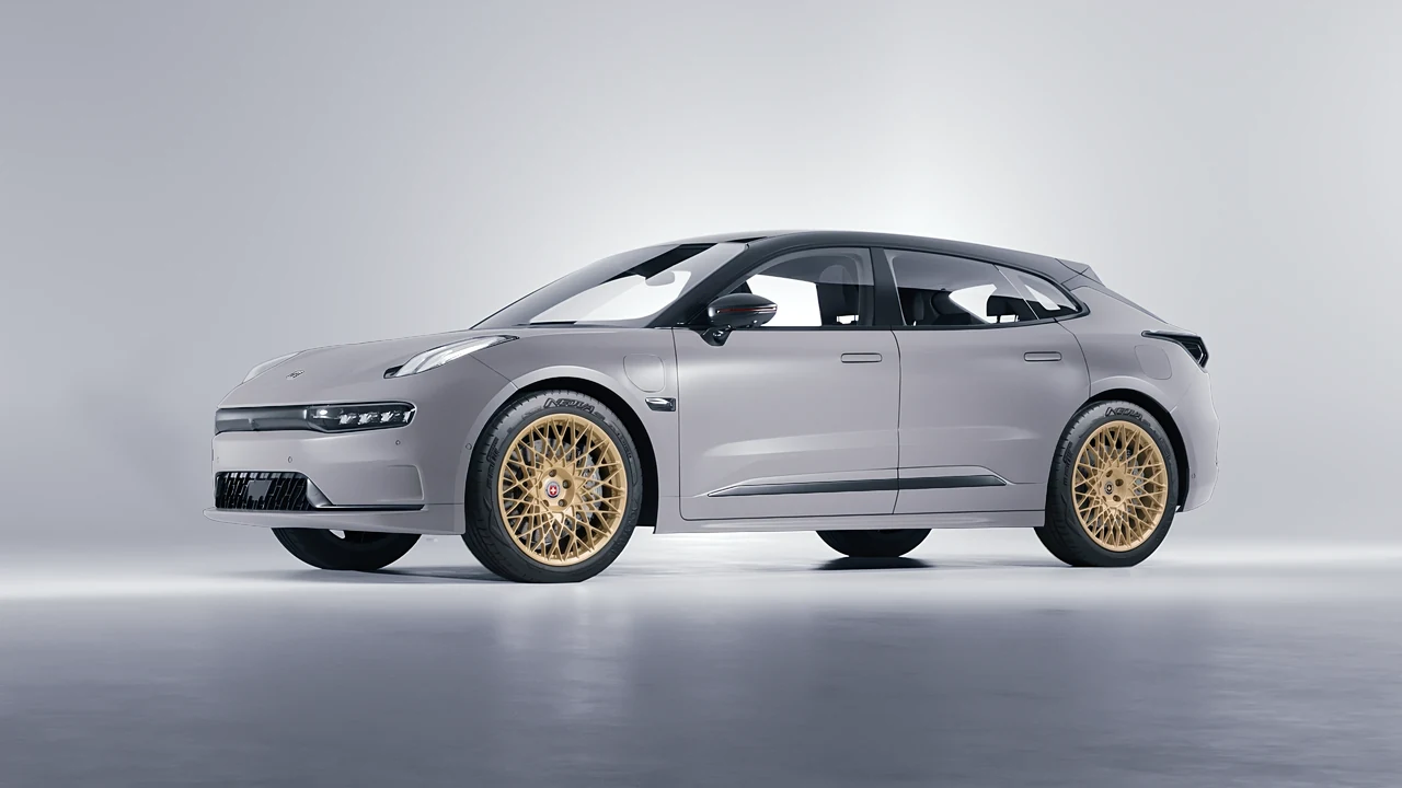 Zeekr 001 2025 on HRE Performance Wheels 501M forged wheels, front three-quarter view