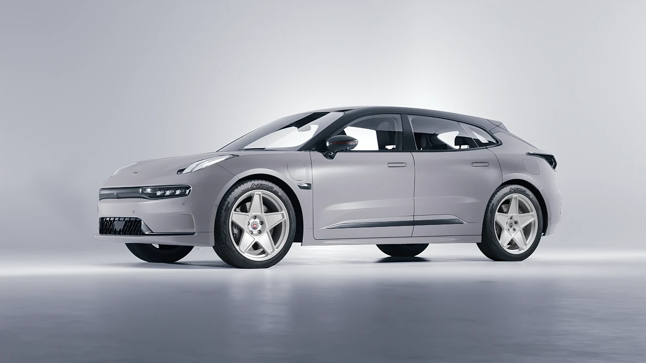 Zeekr 001 2025 on HRE Performance Wheels 505M forged wheels, front three-quarter view