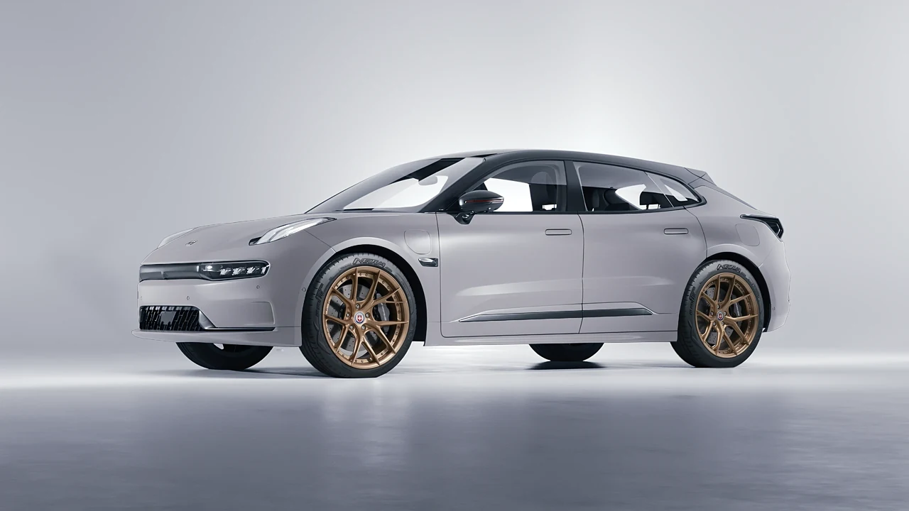 Zeekr 001 2025 on HRE Performance Wheels S101SC forged wheels, front three-quarter view