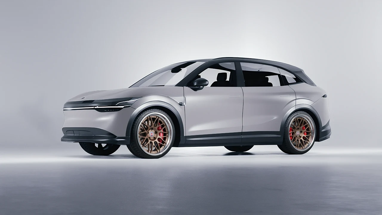 Zeekr 7X 2025 on HRE Performance Wheels C100 forged wheels, front three-quarter view