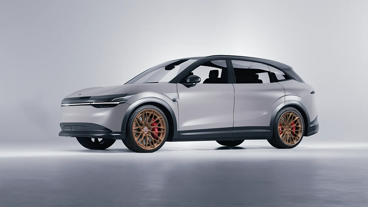 Zeekr 7X 2025 on HRE Performance Wheels S200H forged wheels, front three-quarter view